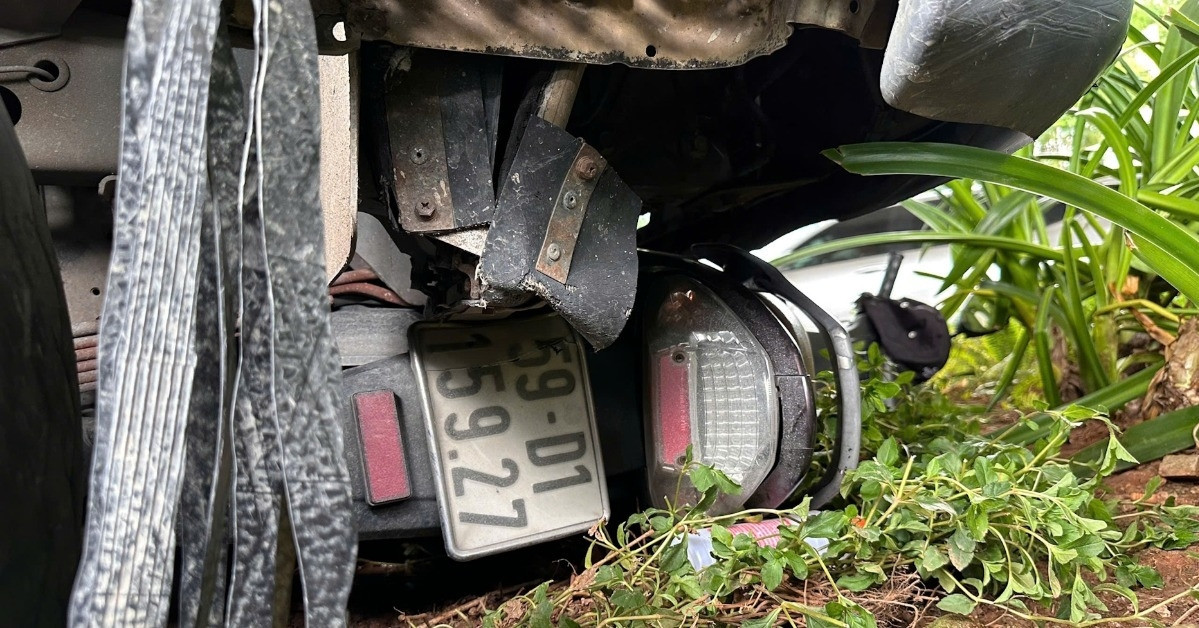 Xe khách đâm 2 ô tô trên cao tốc Nội Bài – Lào Cai插图1