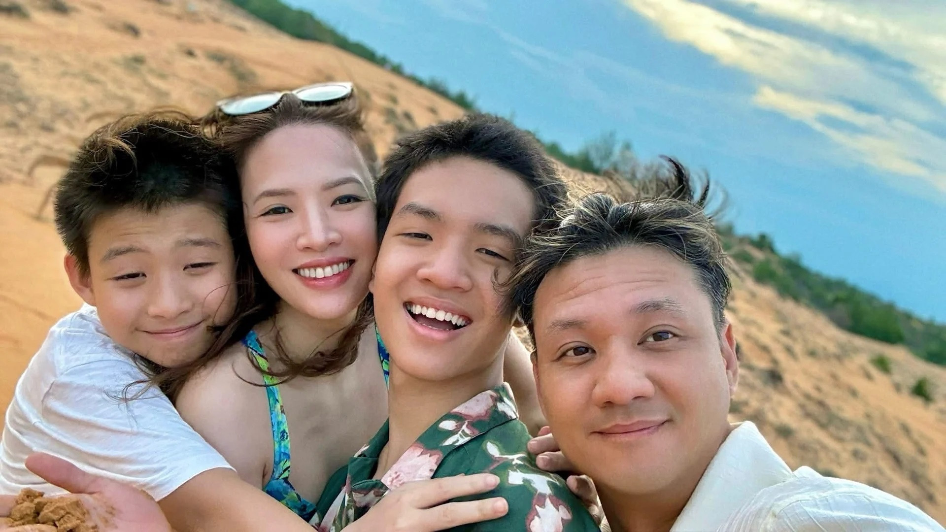Kèo ôm 5 triệu bị 'ngó lơ' và bí quyết giữ 'lửa' của vợ chồng Đan Lê - Khải Anh - Ảnh 1