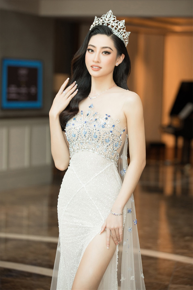luong thuy linh 03 1731.jpg