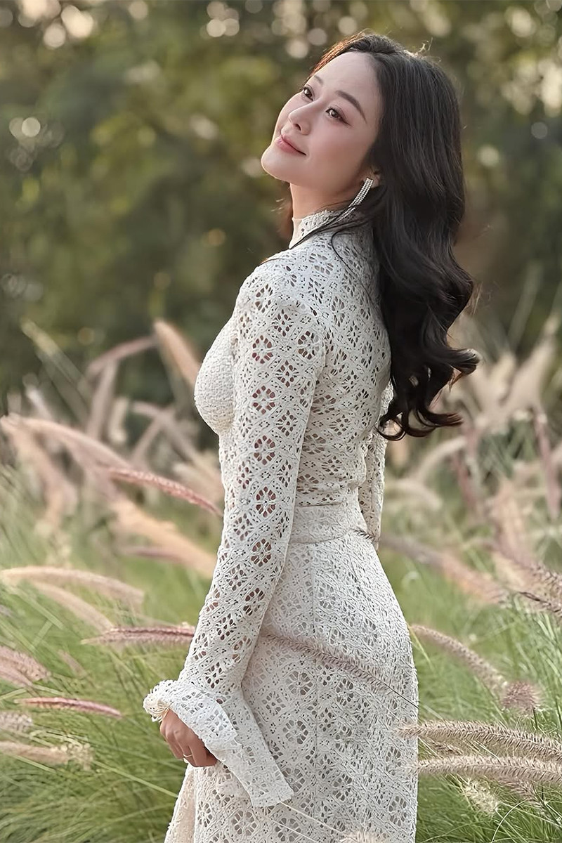 phi thuy linh 02 1738.jpg