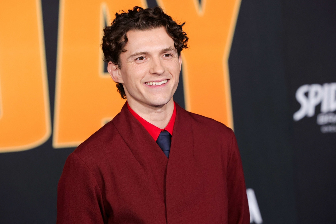 tom holland va anne hathaway hai ngoi sao chay het toc luc nam 2026 hinh anh 1