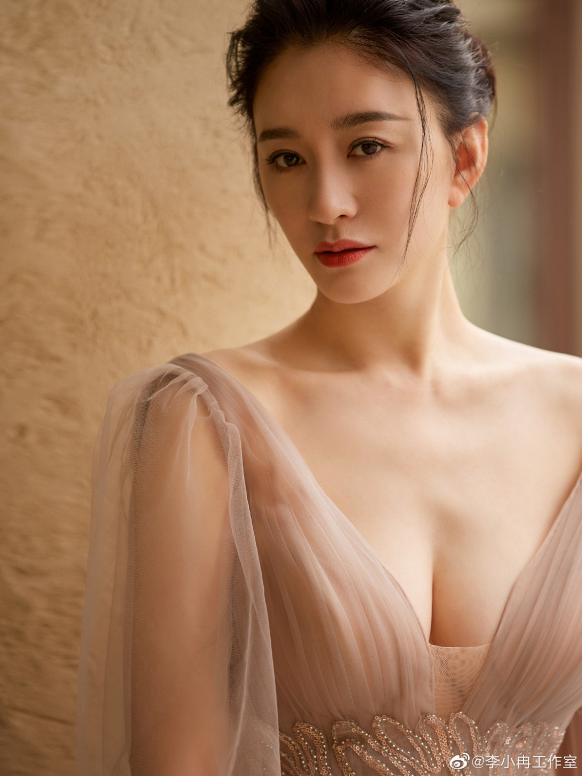 cuoc doi hong nhan bac phan cua ly tieu nhiem toi song mot minh dang rat on hinh anh 6