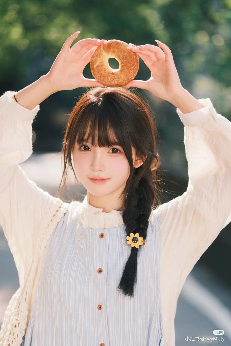 Kể từ ngày mai, thứ Tư 19/8/2026, 3 con giáp Trời thương Phật độ, sự nghiệp 'một bước lên mây', càng già càng giàu sang phú quý - Ảnh 1