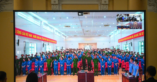 Ca sĩ Chi Dân và 'tiệc' ma túy bên chiếc nồi inox
