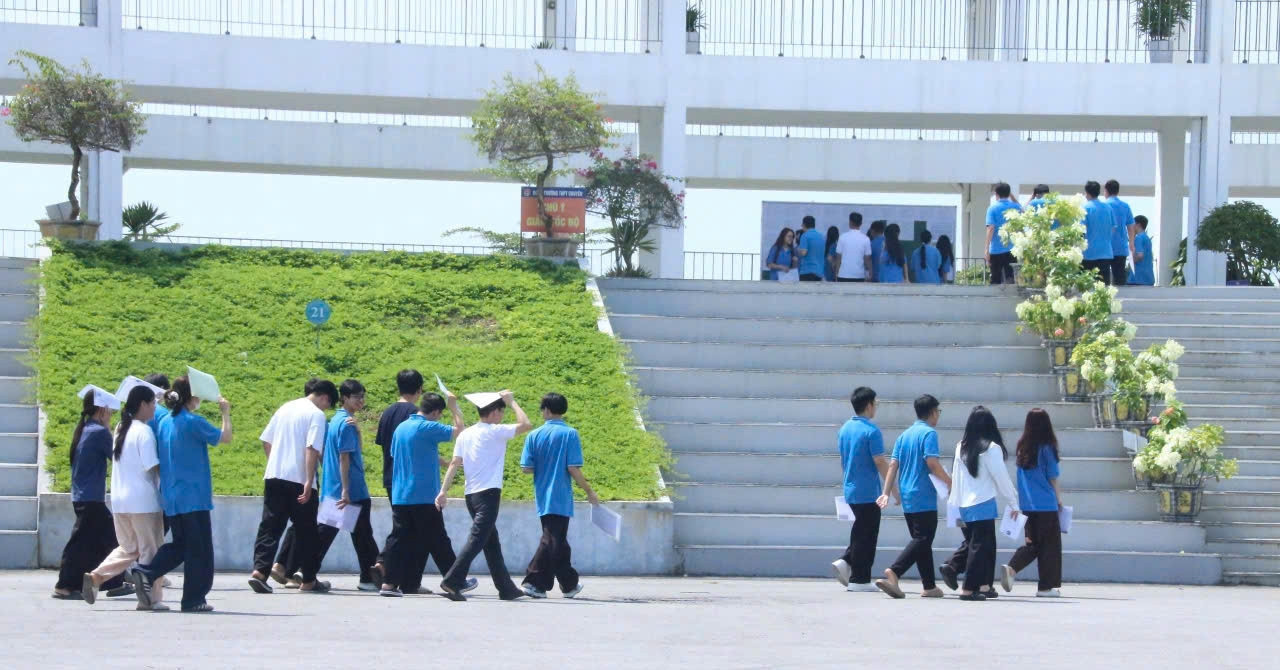 Thí sinh Chuyên Tuyên Quang đăng kí nguyện vọng ở những trường tốp đầu插图1 Thí sinh Chuyên Tuyên Quang đăng kí nguyện vọng ở những trường tốp đầu插图1