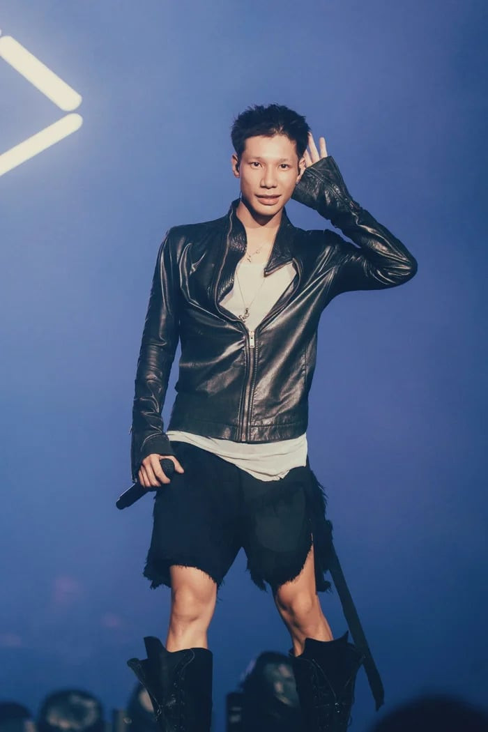 Rapper MCK khẳng định việc anh chủ động gỡ bỏ các bản ghi chưa phù hợp là hoàn toàn tự nguyện, xuất phát từ tinh thần cầu thị và mong muốn khắc phục sai sót.