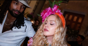 'Nữ hoàng nhạc Pop' Madonna đón tuổi 68 bên bạn trai kém 38 tuổi và 5 người con