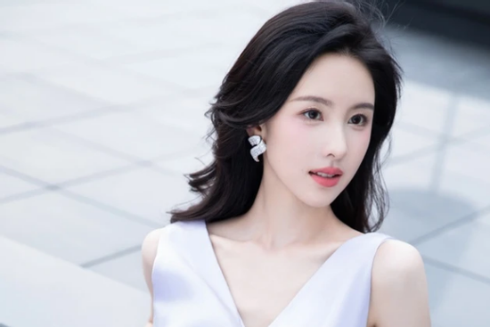 Đúng thứ Bảy ngày 22/8/2026, 3 con giáp thiện lương được ƠN TRÊN ĐỀN ĐÁP, tài lộc đỏ như son, tiền tài rủng rỉnh