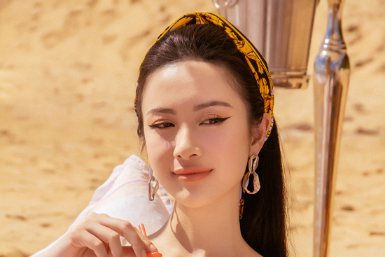 Nữ diễn viên Việt vừa lọt đề cử Gương mặt đẹp nhất thế giới: Nhan sắc ví như Angelababy, body lột xác nóng bỏng mắt