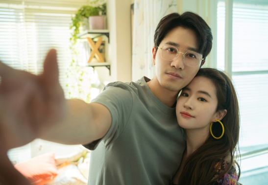 Lộ sự thật về mối quan hệ gây chú ý giữa Lưu Diệc Phi và Bành Quán Anh - Ảnh 1