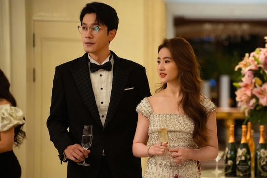 Lộ sự thật về mối quan hệ gây chú ý giữa Lưu Diệc Phi và Bành Quán Anh