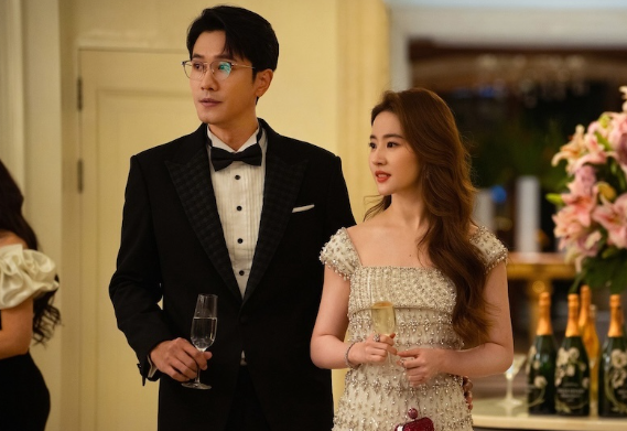 Lộ sự thật về mối quan hệ gây chú ý giữa Lưu Diệc Phi và Bành Quán Anh - Ảnh 2
