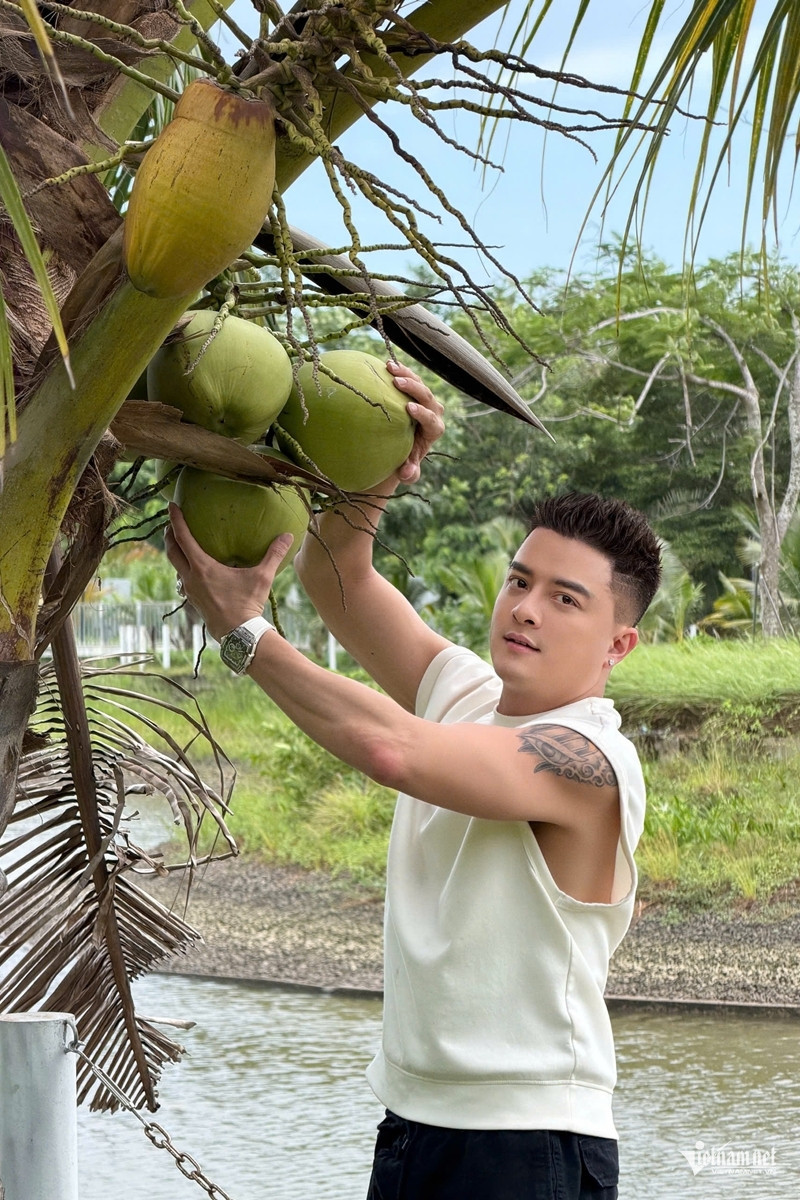 https://static-images.vnncdn.net/vps_images_publish/000001/000003/2026/8/22/w-cao-thai-son-2002-2883.jpg