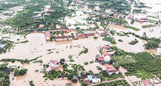Hình ảnh nhiều nơi ở Bắc Ninh ngập sâu, chia cắt