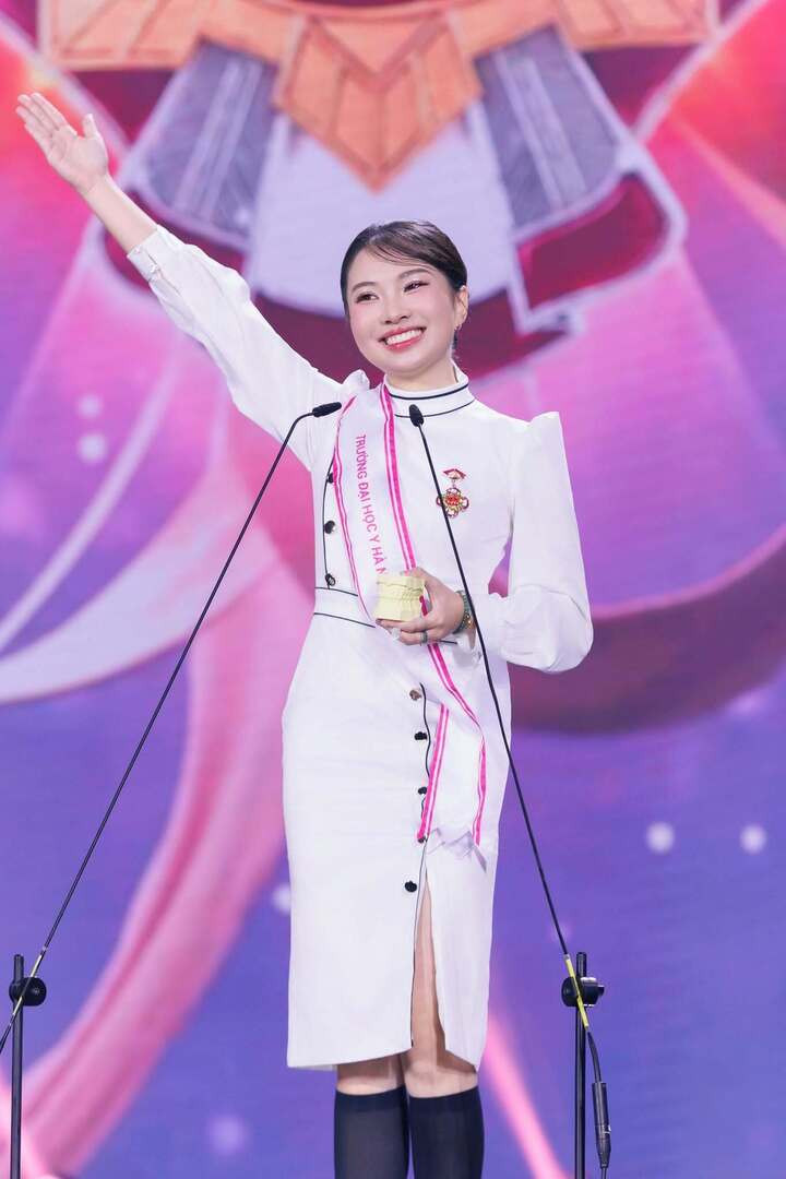 Trên cương vị mới, Ngọc Linh mong muốn sẵn sàng theo đuổi những ước mơ, không ngừng nỗ lực và cống hiến bằng sức trẻ, tri thức và nhiệt huyết của mình. Qua đó, người đẹp hy vọng có thể góp phần lan tỏa hình ảnh sinh viên Việt Nam tự tin, năng động và giàu khát vọng đến bạn bè trong nước và quốc tế.