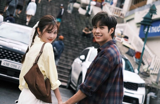 Từ chuyện tình cũ đến mối duyên mới, Otis và Ribi Sachi liên tục gây chú ý