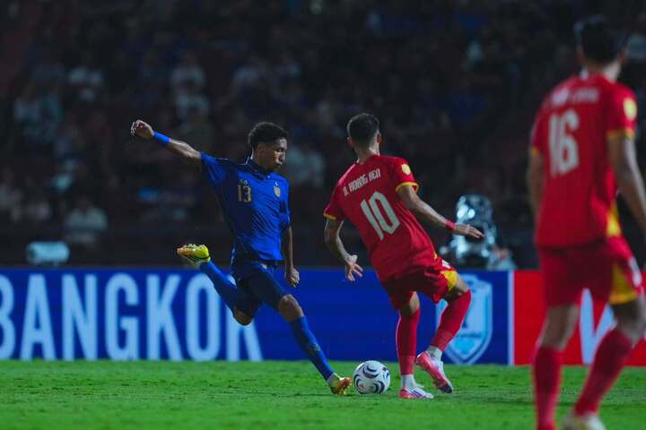Vì sao Thái Lan liên tục nhắc 'đội hình B' ở ASEAN Cup 2026?插图1 Đội tuyển Thái Lan thua 0-2 Việt Nam ở trận chung kết lượt đi ASEAN Cup 2026. (Ảnh: FAT)