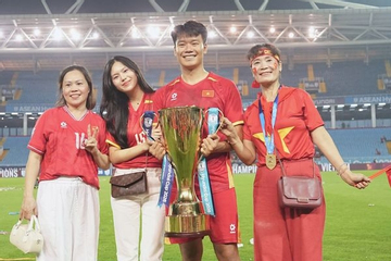 Mẹ Thành Chung xúc động kể về biến cố gia đình, phải giấu nhẹm để con yên tâm thi đấu giành chức vô địch ASEAN Cup