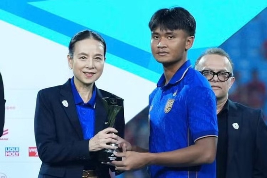 Madam Pang thành tâm điểm