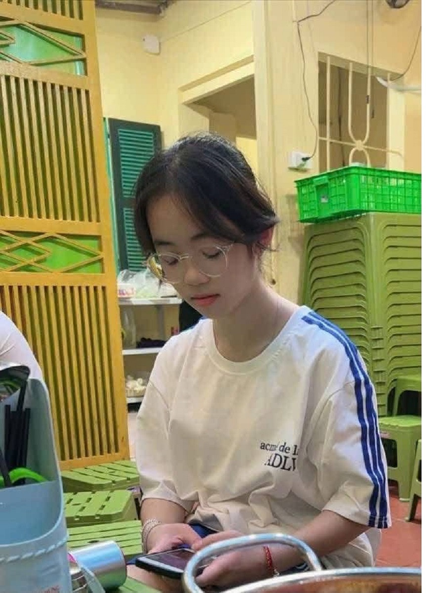 Nữ sinh lớp 12 ở Hà Nội rời nhà nhiều ngày chưa trở về插图 787942782_1724845985442945_2949742420485518178_n.jpg