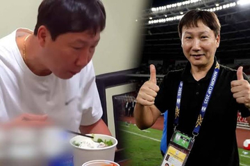 Chuyện về HLV Kim Sang-sik: Bát phở sáng quen thuộc, mảnh đất xa lạ bỗng hóa quê hương