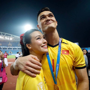 Lê Giang Patrik không nói yêu MC Hoàng Oanh nhưng mọi hành động đều là yêu trước hàng ngàn người