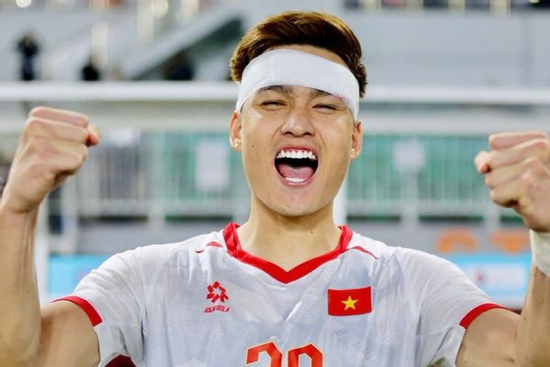 Tình hình mới nhất của Bùi Hoàng Việt Anh sau khi đổ máu vẫn kiên cường thi đấu đánh bại ĐT Indonesia