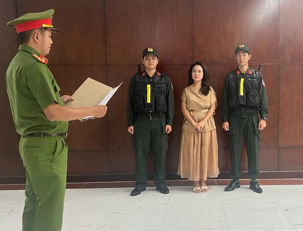 Ca sĩ Phương Diễm Huyền vừa bị khởi tố là ai?插图 quyen tac gia 1 1621.png