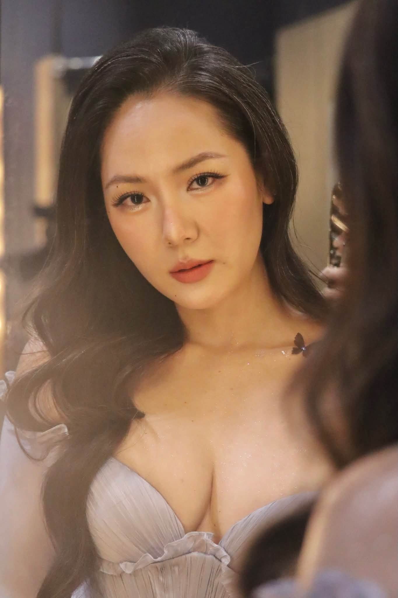 Khó rời mắt trước vẻ đẹp gợi cảm của Phương Linh khi diện váy khoe vòng một hững hờ插图1 phung-linh-1-1785895606.jpg