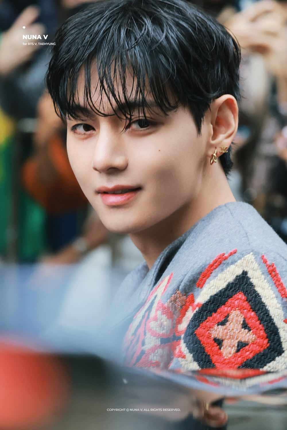 1a420v bts kim taehyung 2025 t 1