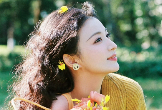 Đúng thứ Sáu ngày 7/8/2026, 3 con giáp một tay quơ tiền, một tay cầm vàng, ôm đủ may mắn