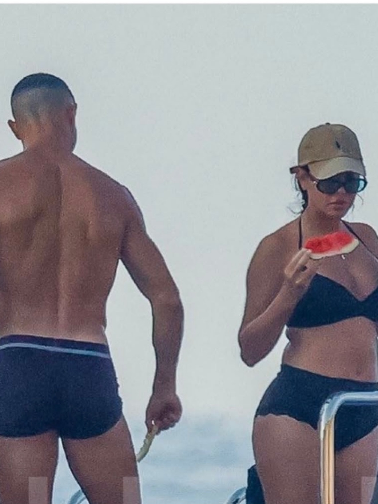 Georgina buồn bã vì bị bàn tán về ngoại hình, Ronaldo nói một câu cảm động khiến 4 triệu người đồng tình插图4 76361800218599715004066587361889137707684769n