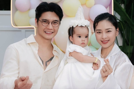 Cuộc sống của 'đả nữ màn ảnh Việt' khi làm mẹ ở tuổi U50