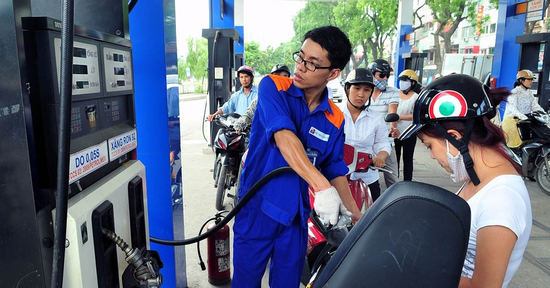 Giá xăng dầu hôm nay 7/8: Dầu thế giới đi lên, trong nước đồng loạt giảm