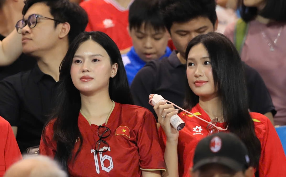 Doãn Hải My đeo túi hàng hiệu, bế con đến khách sạn gặp Văn Hậu, visual cam thường có còn xinh đẹp như ảnh tự đăng?插图2 image 10