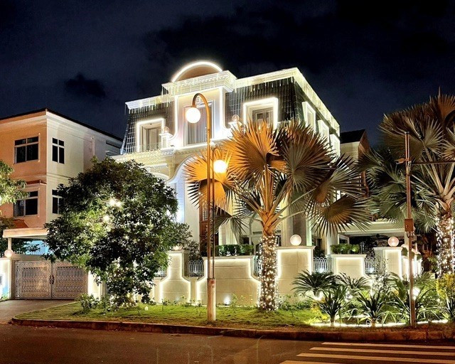 Choáng ảnh cận biệt thự 400m², có 2 mặt tiền và hồ bơi riêng của Bảo Thy và chồng doanh nhân插图1 img0975-1683097561427256181226-17880726845791321382257-140532-1788158042.jpg