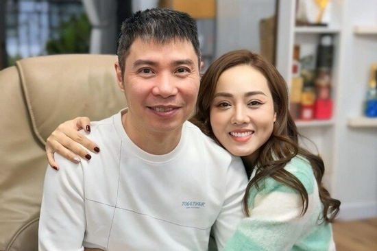 Vợ kém 15 tuổi của NSND Công Lý: 'Tôi sống sao nổi'