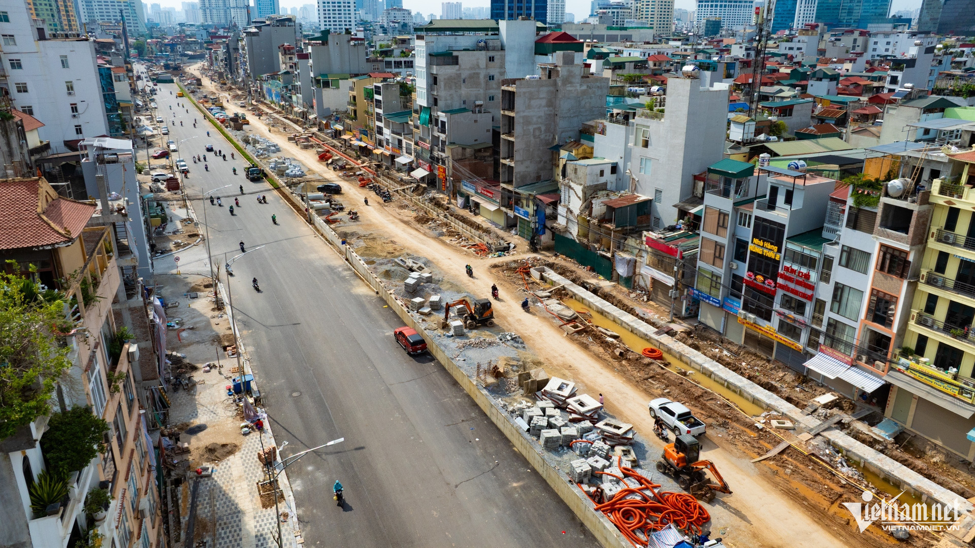rrrrrrrrw vanh dai 1 11 670.jpg