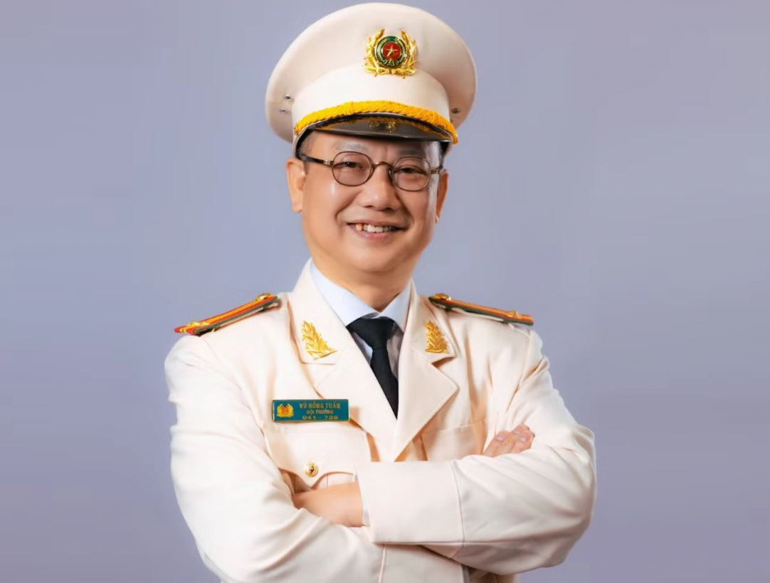 Nam diễn viên