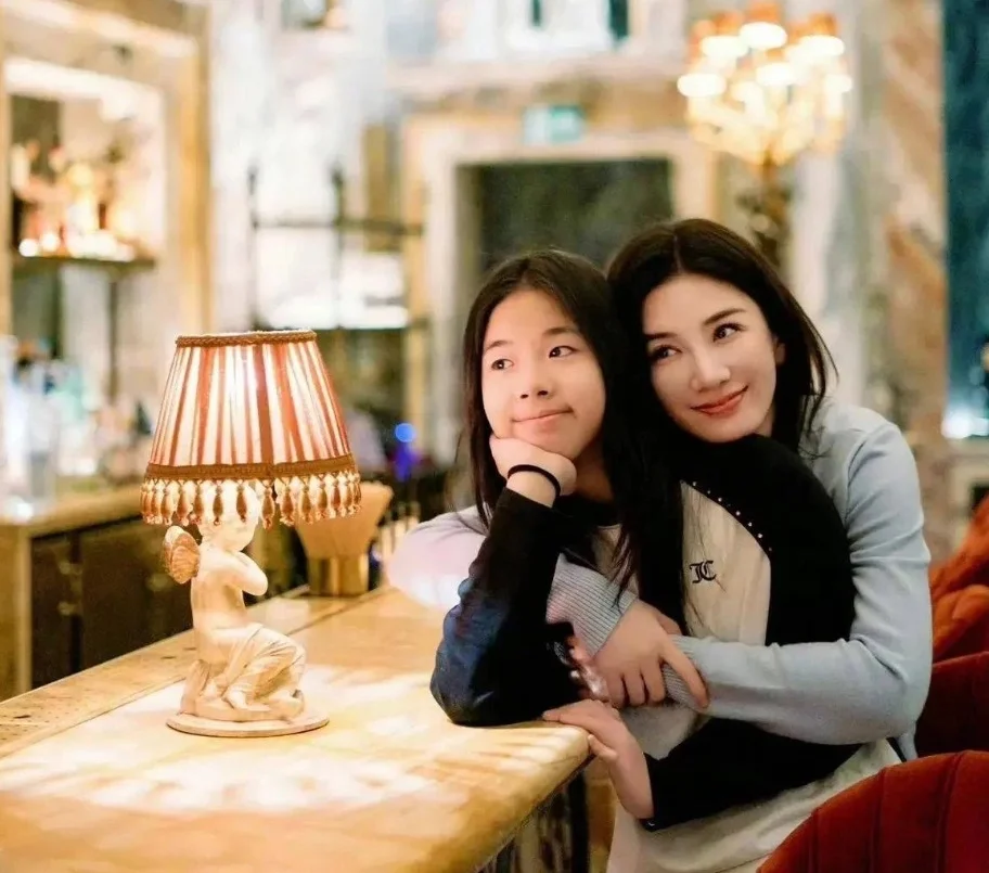 Nữ diễn viên từ “ngọc nữ màn ảnh” tới danh xưng “gái hư”, U50 kín tiếng sau 2 lần đổ vỡ - Ảnh 6.