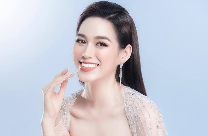 Hoa hậu Đỗ Thị Hà. Ảnh: FBNV
