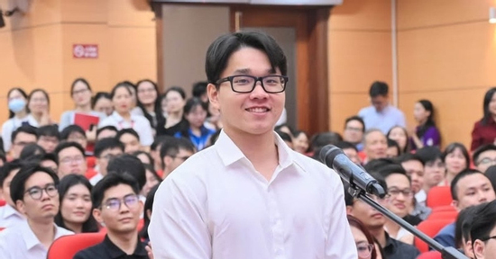 Danh tính nam sinh ‘trường ngoài’ lọt top 4 bác sĩ nội trú Đại học Y Hà Nội