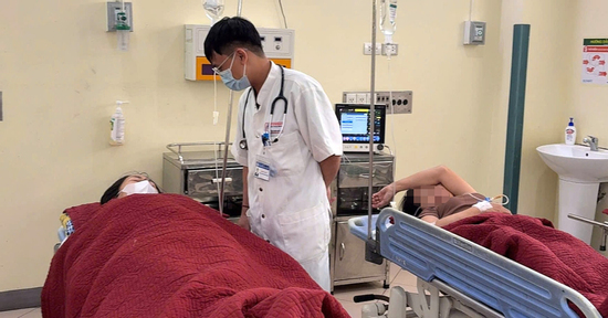 Hàng chục công nhân dệt may ở Huế nhập viện nghi ngộ độc thực phẩm