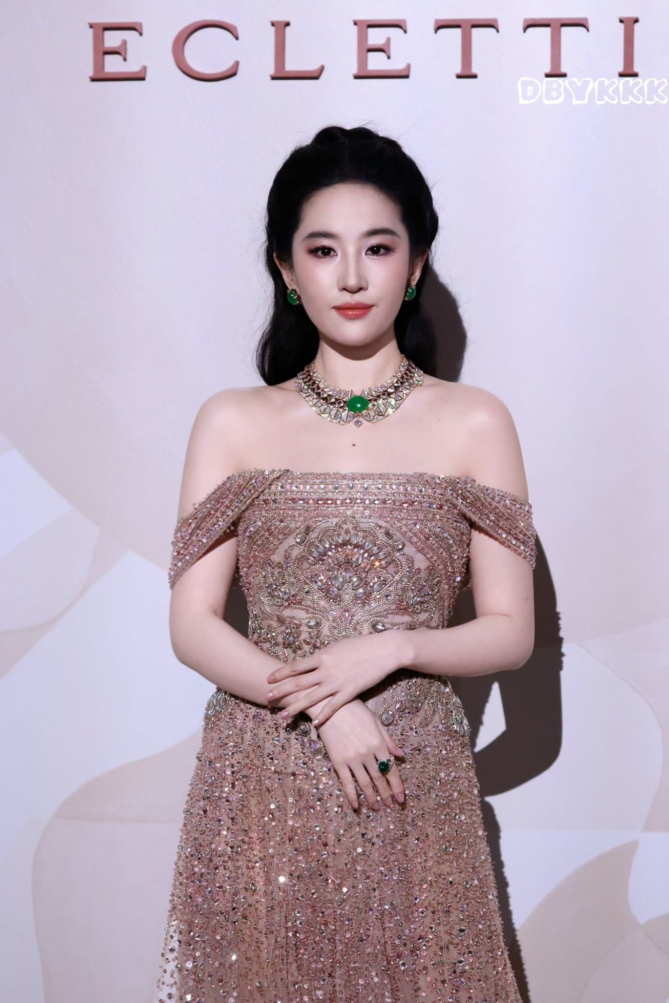 Tin đồn tình ái giữa Lưu Diệc Phi và lãnh đạo tập đoàn lớn gây chú ý trở lại - Ảnh 2