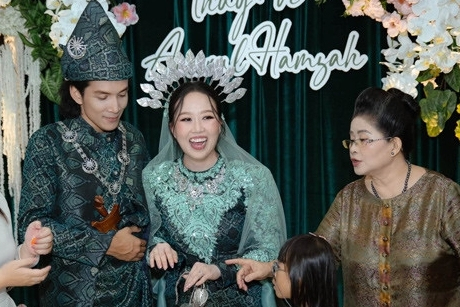 Cô gái Việt lấy chồng Malaysia, mẹ đẻ hoang mang, mẹ chồng cam kết một điều