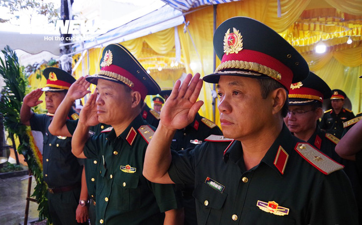 Sự hy sinh của Trung tá Trần Văn Tùng để lại niềm tiếc thương sâu sắc trong lòng đồng đội và người dân địa phương. (Ảnh: Khánh Linh)