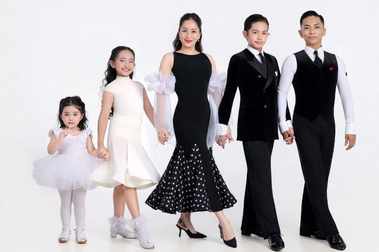 Khung hình đẹp như tranh vẽ nhà Khánh Thi - Phan Hiển