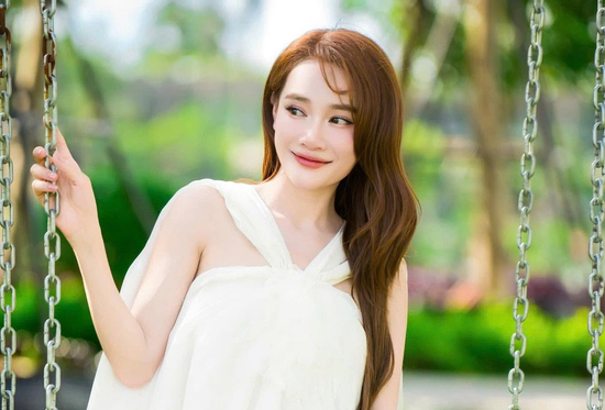 Nhã Phương từng không có 50.000 đồng đóng lệ phí thi, một lần đăng ký nhầm đã đổi hướng cuộc đời