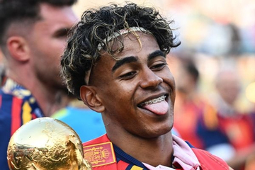 Thần đồng Lamine Yamal tự tin 'số 1 thế giới sánh ngang Mbappe, xứng đáng giành Quả bóng Vàng'