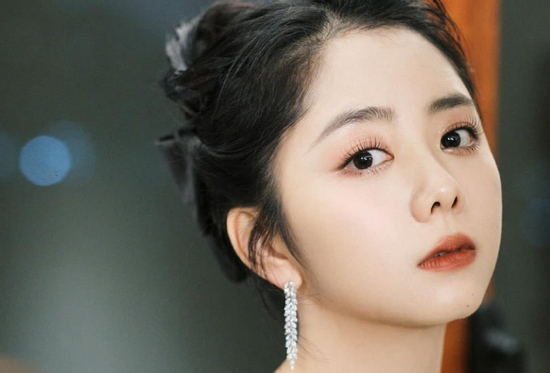 Đàm Tùng Vận tiết lộ mối quan hệ kéo dài 20 năm với Trương Nhược Quân